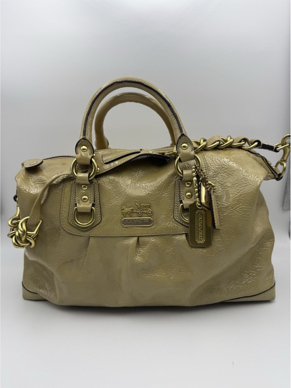 Coach Authentic Madison Sabrina Handbag 12948 in Gold Pre-Owned Zip Top Closure